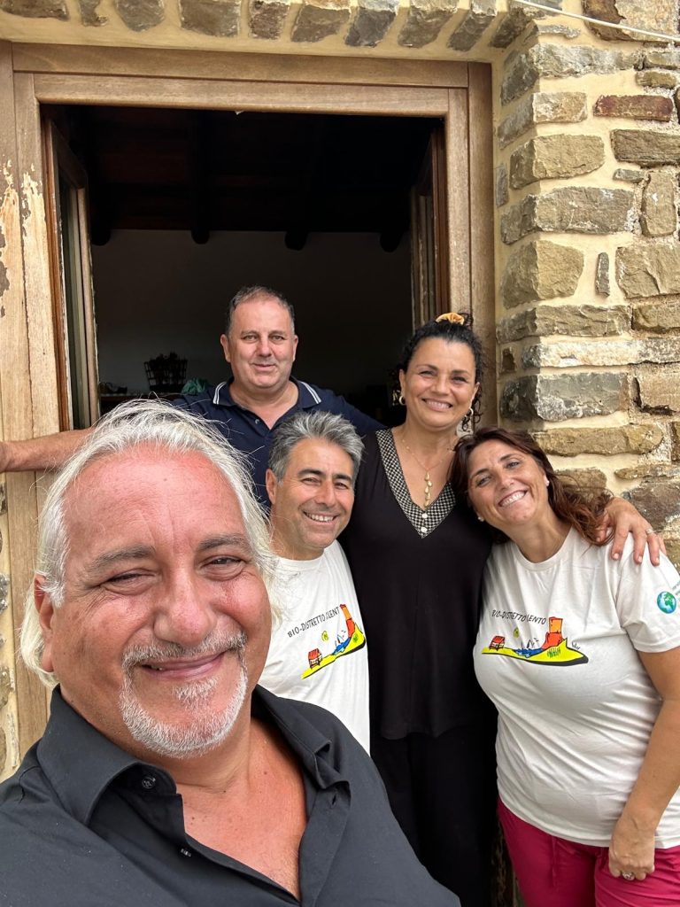 Horreum Cilento ad Orria - I dirigenti del Bio-Distretto Cilento Anna Nigro, Emilio Buonomo, Salvatore Basile - Il titolare dell'azienda Manlio De Feo - La titolare dell'azienda Monterberry Francesca Romano